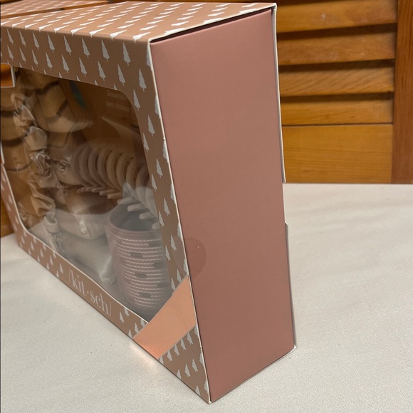 Kitsch Satin Heatless Styling Set in Champagne Blush - Picture 9 of 11